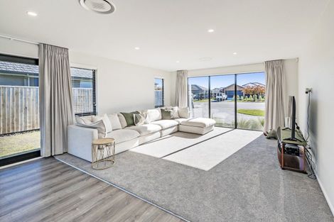 Photo of property in 12 Cedric Place, Darfield, 7510