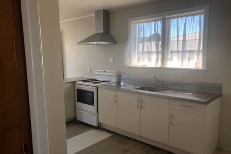 Photo of property in 28 Airdrie Road, Ranui, Auckland, 0612