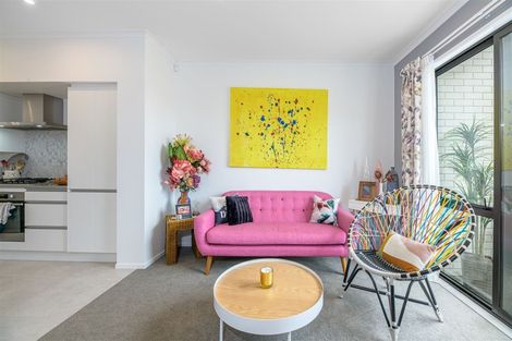 Photo of property in 38 Pennant Street, Long Bay, Auckland, 0630