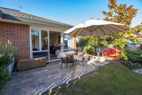 Photo of property in 1/4 Daniels Road, Redwood, Christchurch, 8051