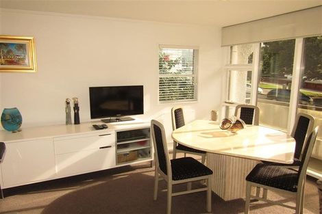 Photo of property in 1/130 Oriental Parade, Oriental Bay, Wellington, 6011