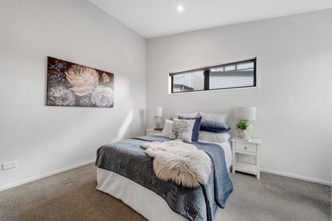 Photo of property in 14e Ropata Avenue, Point England, Auckland, 1072