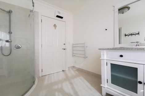 Photo of property in 24 Tamworth Crescent, Newlands, Wellington, 6037