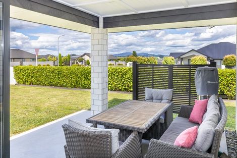 Photo of property in 2 Oak Ridge Drive, Te Awamutu, 3800