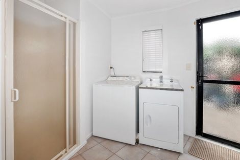 Photo of property in 148a Marine Parade, Mount Maunganui, 3116