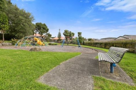 Photo of property in 16 Montana Drive, Pyes Pa, Tauranga, 3112