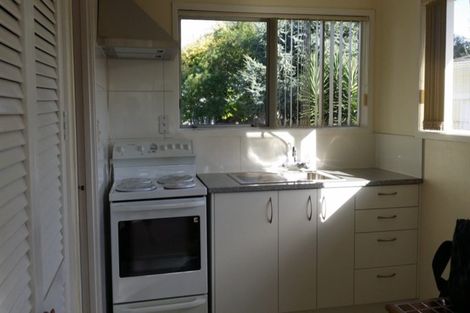 Photo of property in 2/6 Hedge Row, Sunnyhills, Auckland, 2010