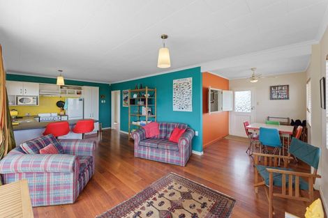 Photo of property in 22 Marine Parade, Otaki Beach, Otaki, 5512
