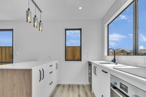 Photo of property in 35 Stackwood Avenue, Woodend, 7691