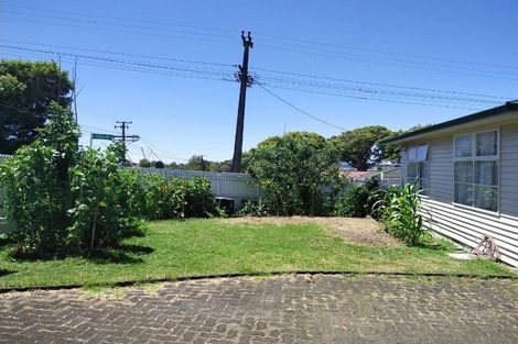 Photo of property in 79 Tirimoana Road, Te Atatu South, Auckland, 0602