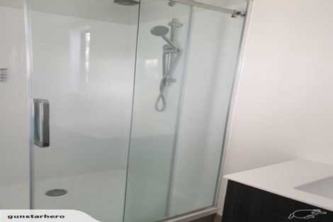 Photo of property in 9 Neil Avenue, Te Atatu Peninsula, Auckland, 0610