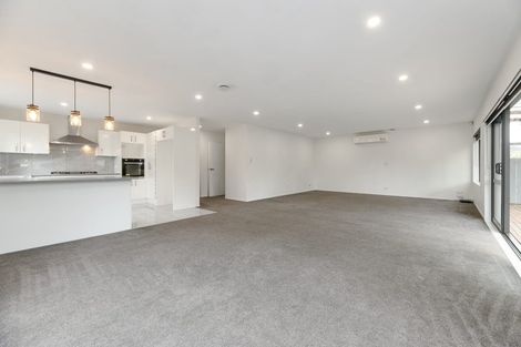 Photo of property in 18b Riverpark Crescent, Henderson, Auckland, 0610