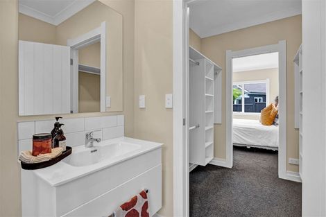 Photo of property in 22 Maple Crescent, Whalers Gate, New Plymouth, 4310