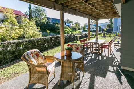 Photo of property in 14 Muritai Crescent, Havelock North, 4130