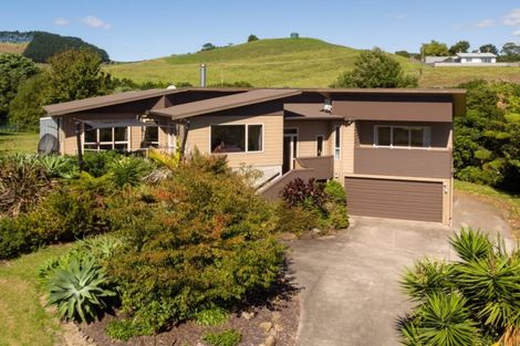 Photo of property in 8 Roger Guy Place, Welcome Bay, Tauranga, 3175