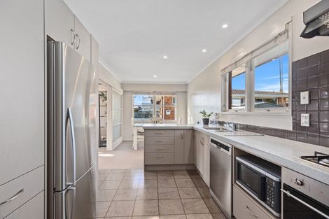 Photo of property in 2 Longwood Lane, Otumoetai, Tauranga, 3110