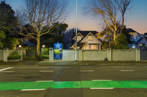 Photo of property in 209 Victoria Avenue, Hokowhitu, Palmerston North, 4410