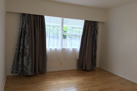 Photo of property in 22 Lynden Avenue, Hillcrest, Auckland, 0627