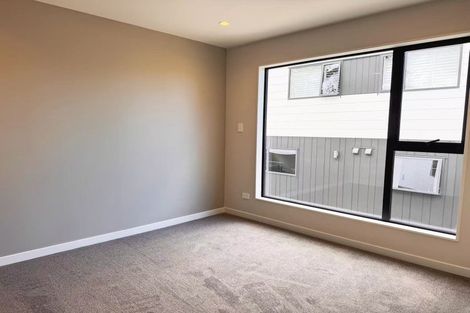 Photo of property in 95c Oreil Avenue, West Harbour, Auckland, 0618