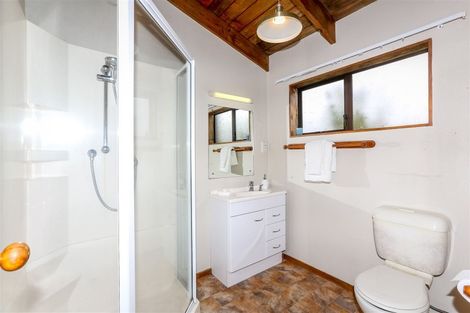 Photo of property in 6 Highlands Place, Highlands Park, New Plymouth, 4312