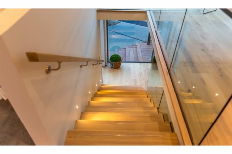 Photo of property in 10 Hilltop Lane, Mount Pleasant, Christchurch, 8081