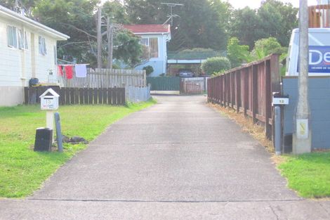 Photo of property in 15 Virgo Place, Glen Eden, Auckland, 0602