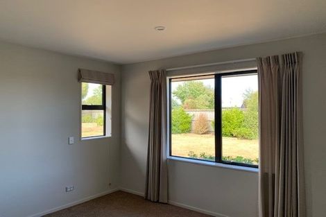 Photo of property in 4 Dundee Close, Darfield, 7510