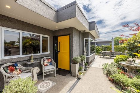 Photo of property in 2a Busby Hill, Havelock North, 4130