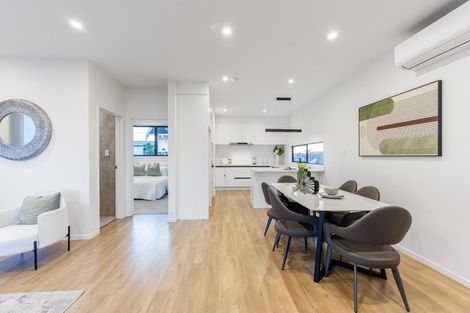 Photo of property in 4/258 Lake Road, Hauraki, Auckland, 0622