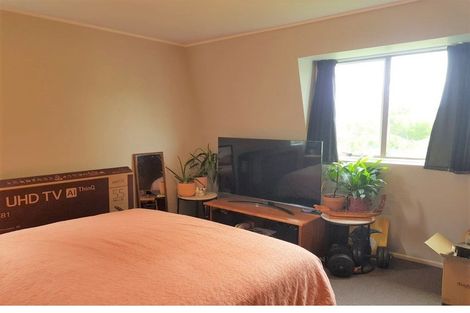 Photo of property in 1/2 Ararino Street, Trentham, Upper Hutt, 5018