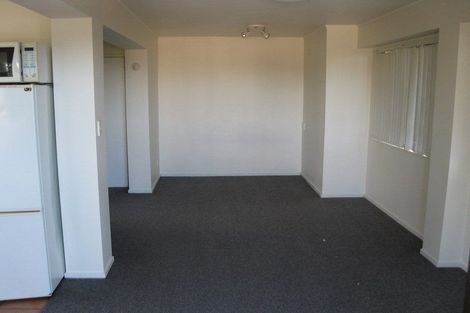 Photo of property in 51 Sunset Road, Totara Vale, Auckland, 0632