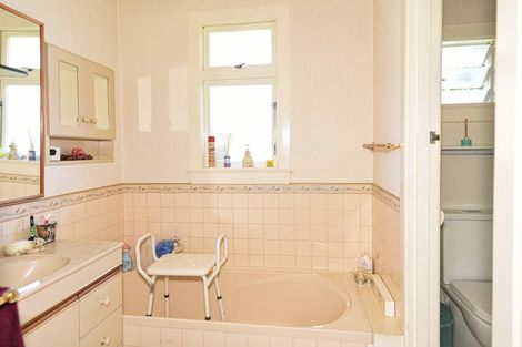 Photo of property in 64 Eton Street, Hampstead, Ashburton, 7700