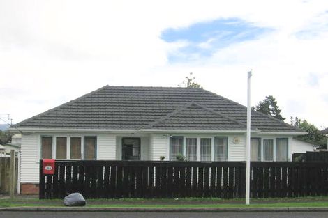 Photo of property in 2/19 Rosier Road, Glen Eden, Auckland, 0602