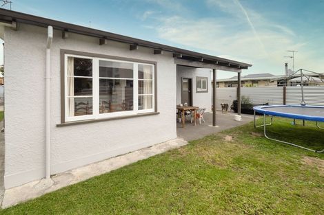 Photo of property in 132 Mcmurdo Street, Tinwald, Ashburton, 7700