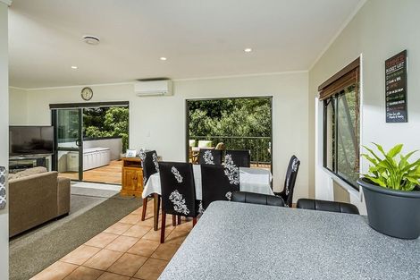 Photo of property in 71a Gledstane Road, Stanmore Bay, Whangaparaoa, 0932