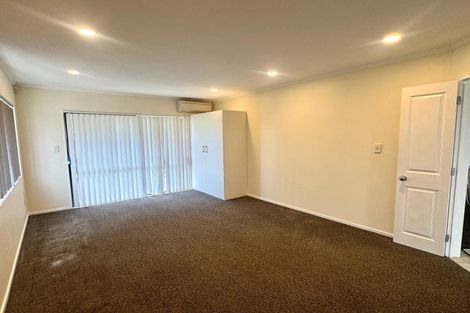 Photo of property in 24a Reeves Road, Pakuranga, Auckland, 2010