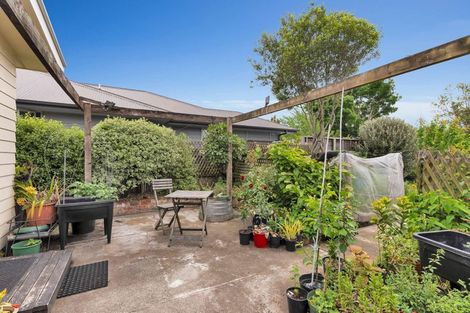 Photo of property in 73 Corson Avenue, Beckenham, Christchurch, 8023