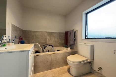 Photo of property in 6 Kearns Drive, Hobsonville, Auckland, 0616