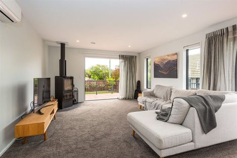 Photo of property in 86 Avondale Road, Avondale, Christchurch, 8061