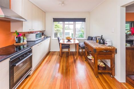 Photo of property in 16 Mount View Road, Bastia Hill, Whanganui, 4500