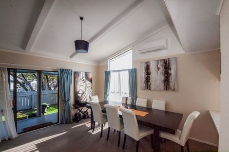 Photo of property in 13 Vincent Street, Waterloo, Lower Hutt, 5011