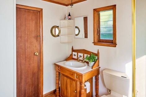 Photo of property in 88 Paremata Road, Paremata, Porirua, 5024