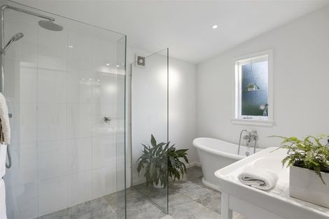 Photo of property in 61 Aroha Avenue, Sandringham, Auckland, 1025