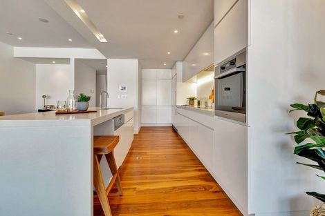 Photo of property in Clyde Quay Wharf, 1/7b Clyde Quay Wharf, Te Aro, Wellington, 6011