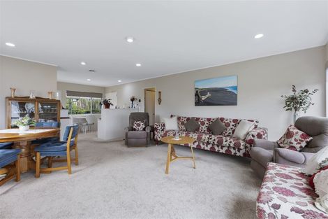 Photo of property in 1a Walmer Grove, Bell Block, New Plymouth, 4312