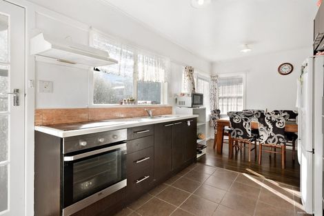 Photo of property in 1/7-9 Neal Avenue, Glenfield, Auckland, 0629