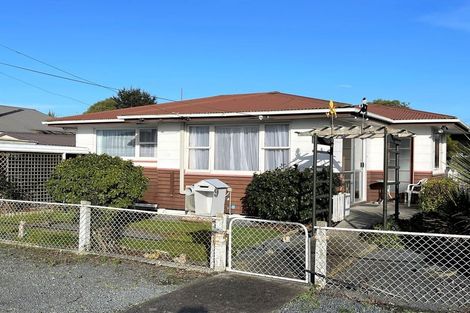 Photo of property in 9 George Street, Balclutha, 9230