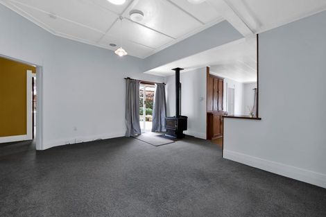 Photo of property in 10 Cameron Street, Hawera, 4610