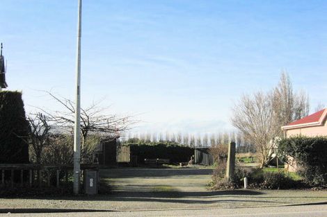 Photo of property in 99 Great North Road, Winton, 9720