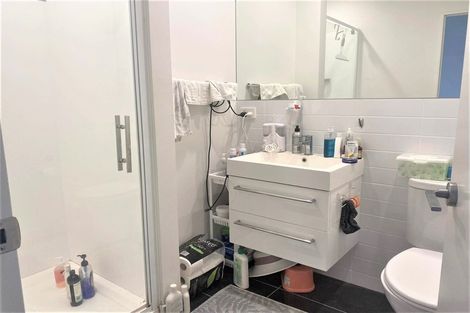 Photo of property in 15/2 Stone Street, Miramar, Wellington, 6022